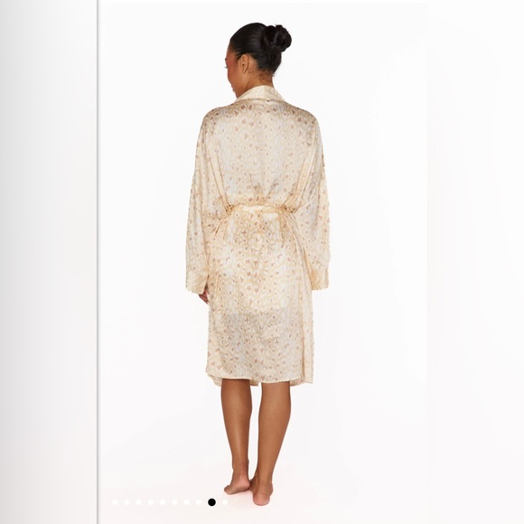 NWT Show Me Your Mumu -- Harlow Robe - Picture 5 of 7